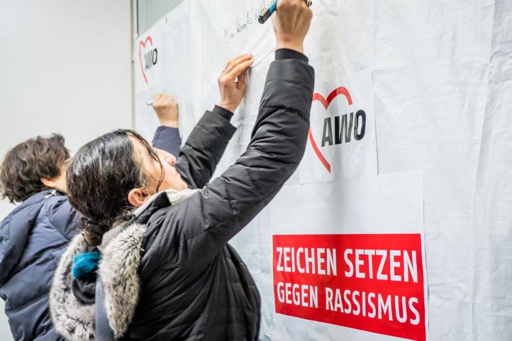 Zeichen gegen Rassismus Plane