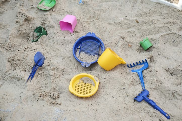 Foto mit Sandkastenspielzeug