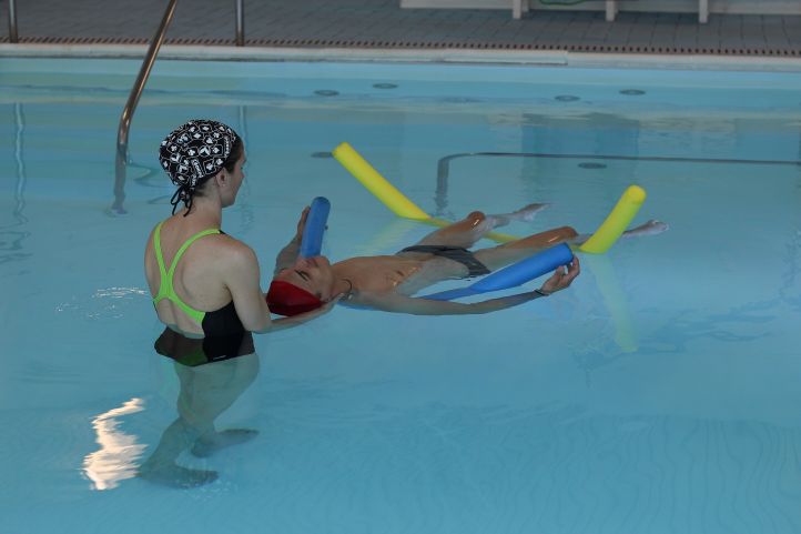 Reha im Pool