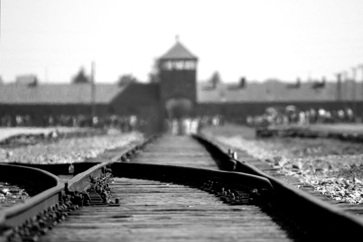Zufahrt zum KZ Ausschwitz-Birkenau