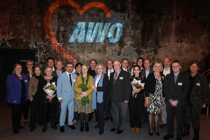 Die Gewinner*innen des Lotte-Lemke-Engagementpreises mit Laudator*innen